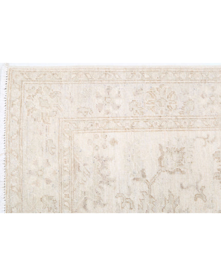 Serenity 2' 7" X 8' 0" Hand Knotted Wool Rug 2' 7" X 8' 0" (79 X 244) / Ivory / Wool