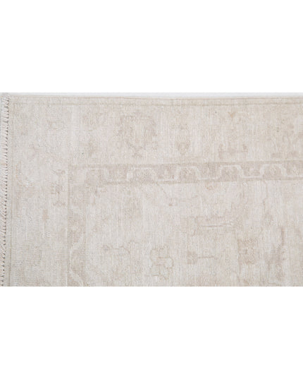 Serenity 2' 7" X 6' 9" Hand Knotted Wool Rug 2' 7" X 6' 9" (79 X 206) / Ivory / Wool