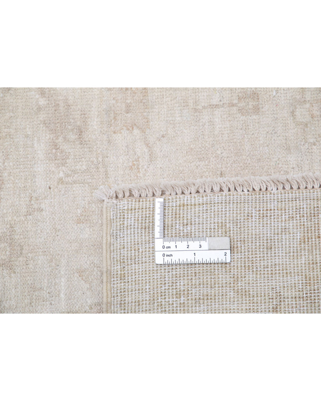 Serenity 2' 7" X 6' 9" Hand Knotted Wool Rug 2' 7" X 6' 9" (79 X 206) / Ivory / Wool