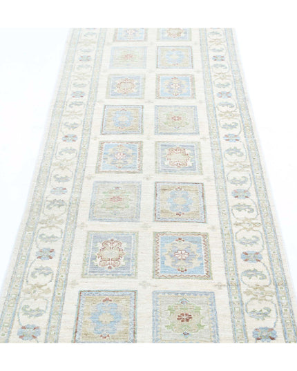 Serenity 2' 6" X 7' 11" Hand Knotted Wool Rug 2' 6" X 7' 11" (76 X 241) / Ivory / Wool