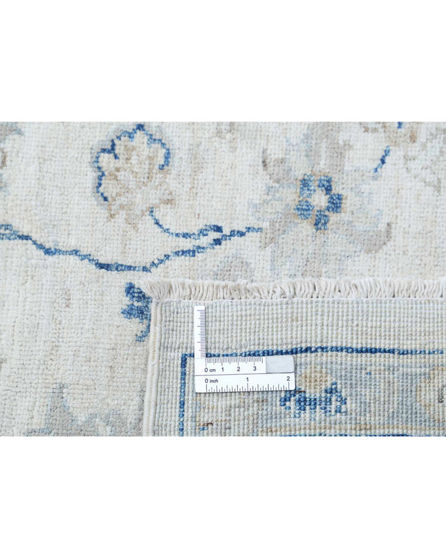 Serenity 8' 0" X 9' 4" Hand Knotted Wool Rug 8' 0" X 9' 4" (244 X 284) / Ivory / Wool