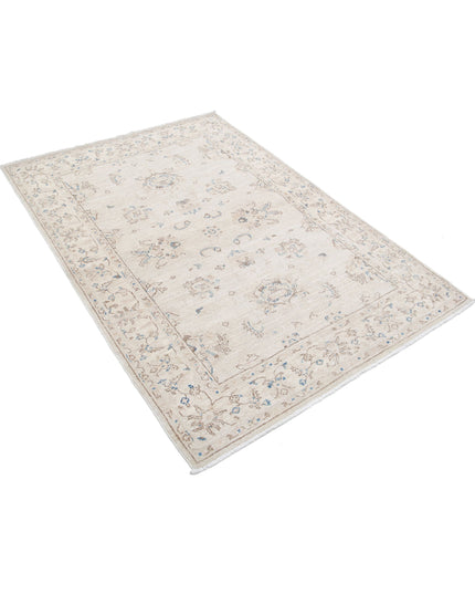 Serenity 3' 10" X 5' 9" Hand Knotted Wool Rug 3' 10" X 5' 9" (117 X 175) / Grey / Wool