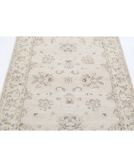 Serenity 3' 10" X 5' 9" Hand Knotted Wool Rug 3' 10" X 5' 9" (117 X 175) / Grey / Wool