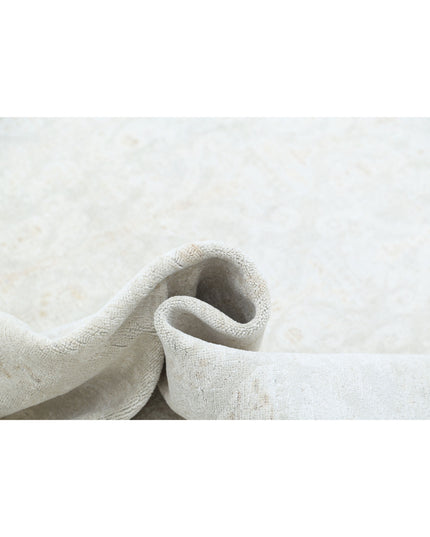 Serenity 10' 1" X 13' 8" Hand Knotted Wool Rug 10' 1" X 13' 8" (307 X 417) / Ivory / Wool