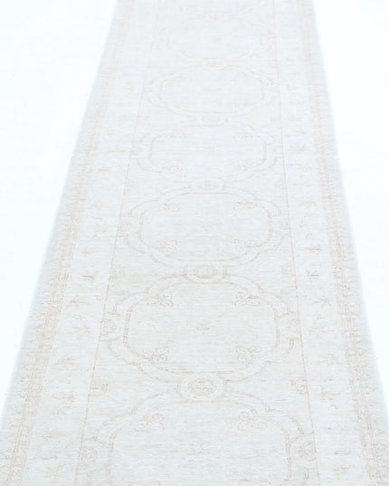 Serenity 2' 4" X 10' 0" Hand Knotted Wool Rug 2' 4" X 10' 0" (71 X 305) / Ivory / Wool