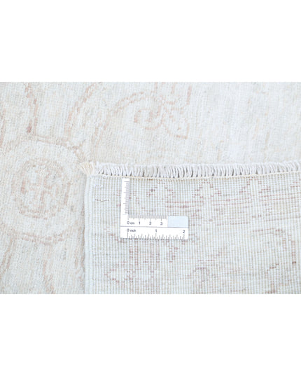Serenity 2' 4" X 10' 0" Hand Knotted Wool Rug 2' 4" X 10' 0" (71 X 305) / Ivory / Wool