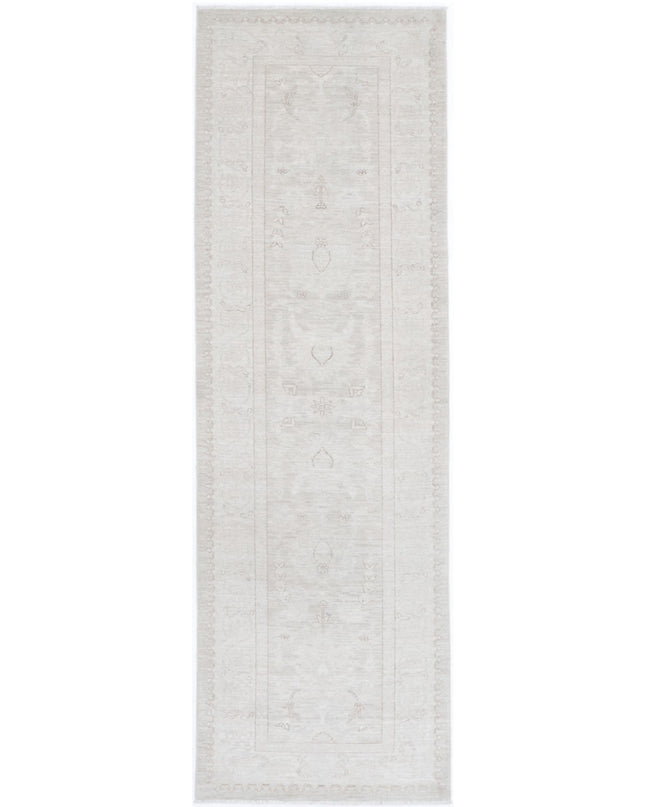 Serenity 2' 6" X 8' 10" Hand Knotted Wool Rug 2' 6" X 8' 10" (76 X 269) / Ivory / Wool