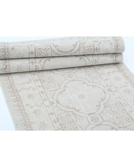 Serenity 2' 10" X 10' 10" Hand Knotted Wool Rug 2' 10" X 10' 10" (86 X 330) / Ivory / Wool