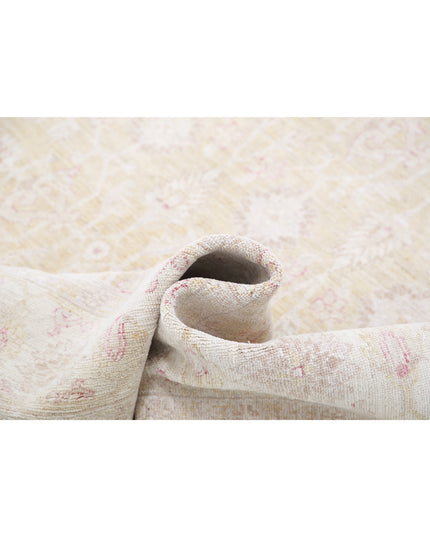 Serenity 6' 3" X 8' 9" Hand Knotted Wool Rug 6' 3" X 8' 9" (191 X 267) / Ivory / Wool