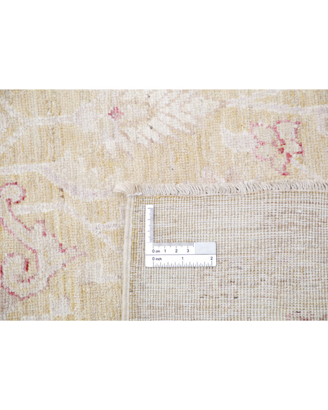 Serenity 6' 3" X 8' 9" Hand Knotted Wool Rug 6' 3" X 8' 9" (191 X 267) / Ivory / Wool