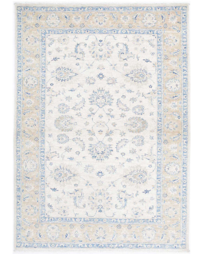 Serenity 3' 11" X 5' 7" Hand Knotted Wool Rug 3' 11" X 5' 7" (119 X 170) / Ivory / Wool