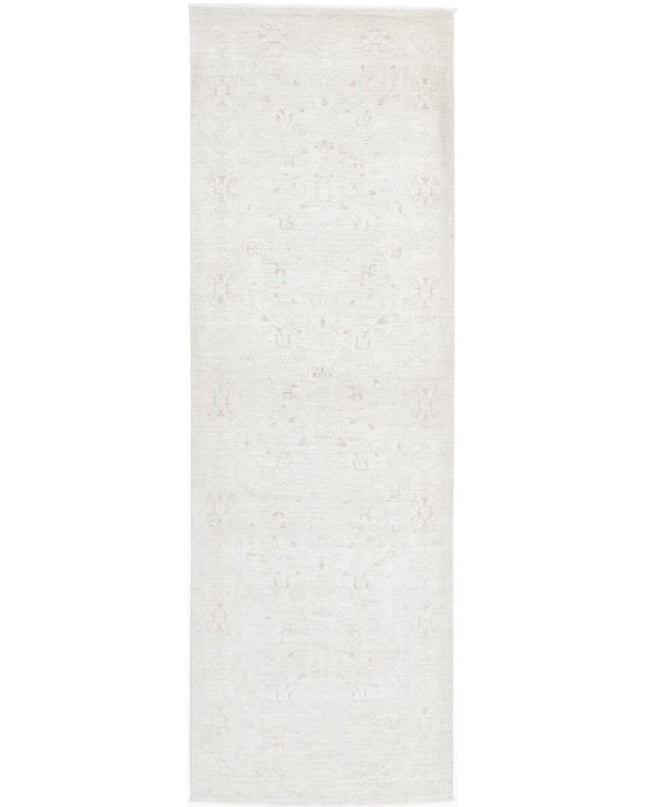 Serenity 3' 1" X 10' 1" Hand Knotted Wool Rug 3' 1" X 10' 1" (94 X 307) / Ivory / Wool