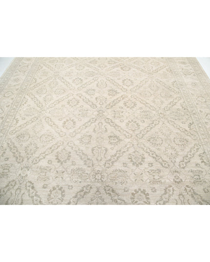Serenity 9' 9" X 12' 10" Hand Knotted Wool Rug 9' 9" X 12' 10" (297 X 391) / Ivory / Wool