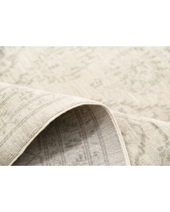 Serenity 9' 9" X 12' 10" Hand Knotted Wool Rug 9' 9" X 12' 10" (297 X 391) / Ivory / Wool