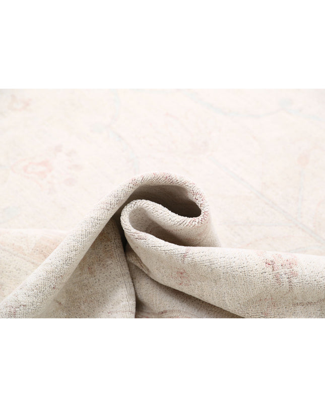 Serenity 10' 4" X 13' 7" Hand Knotted Wool Rug 10' 4" X 13' 7" (315 X 414) / Ivory / Wool