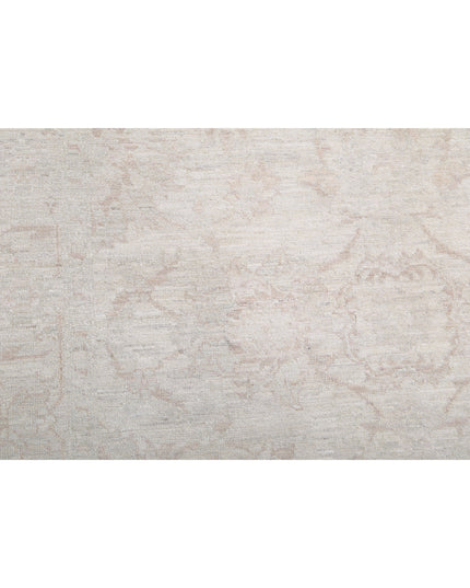 Serenity 3' 10" X 12' 6" Hand Knotted Wool Rug 3' 10" X 12' 6" (117 X 381) / Ivory / Wool
