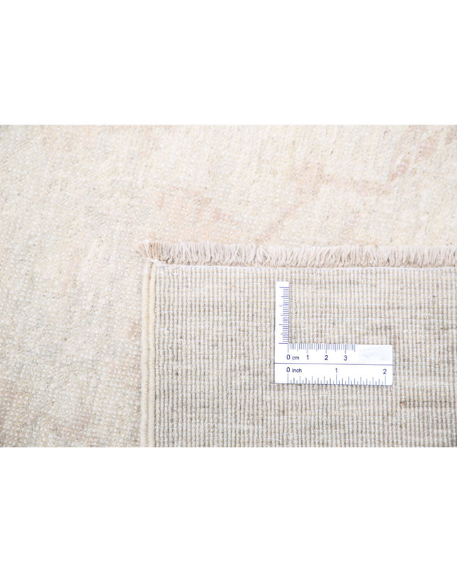 Serenity 3' 10" X 12' 6" Hand Knotted Wool Rug 3' 10" X 12' 6" (117 X 381) / Ivory / Wool