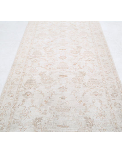 Serenity 4' 2" X 13' 5" Hand Knotted Wool Rug 4' 2" X 13' 5" (127 X 409) / Ivory / Wool