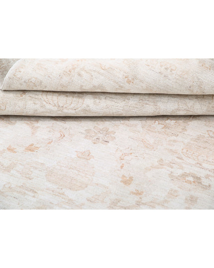Serenity 4' 2" X 13' 5" Hand Knotted Wool Rug 4' 2" X 13' 5" (127 X 409) / Ivory / Wool