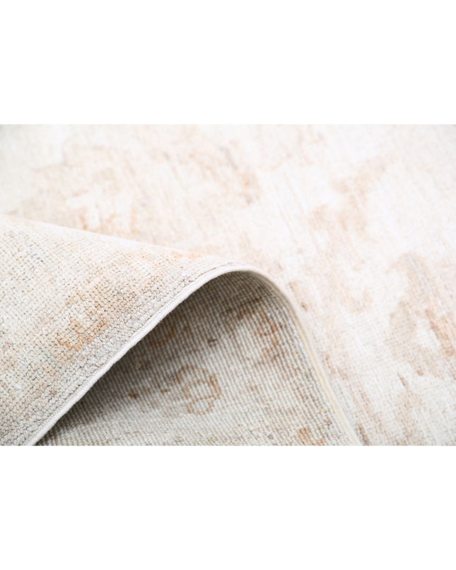 Serenity 4' 2" X 13' 5" Hand Knotted Wool Rug 4' 2" X 13' 5" (127 X 409) / Ivory / Wool