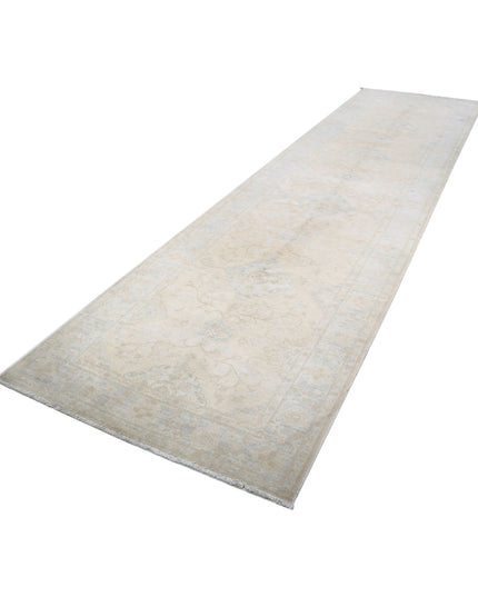 Serenity 4' 1" X 15' 0" Hand Knotted Wool Rug 4' 1" X 15' 0" (124 X 457) / Ivory / Wool
