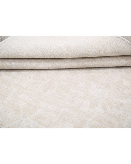 Serenity 5' 0" X 9' 7" Hand Knotted Wool Rug 5' 0" X 9' 7" (152 X 292) / Taupe / Wool