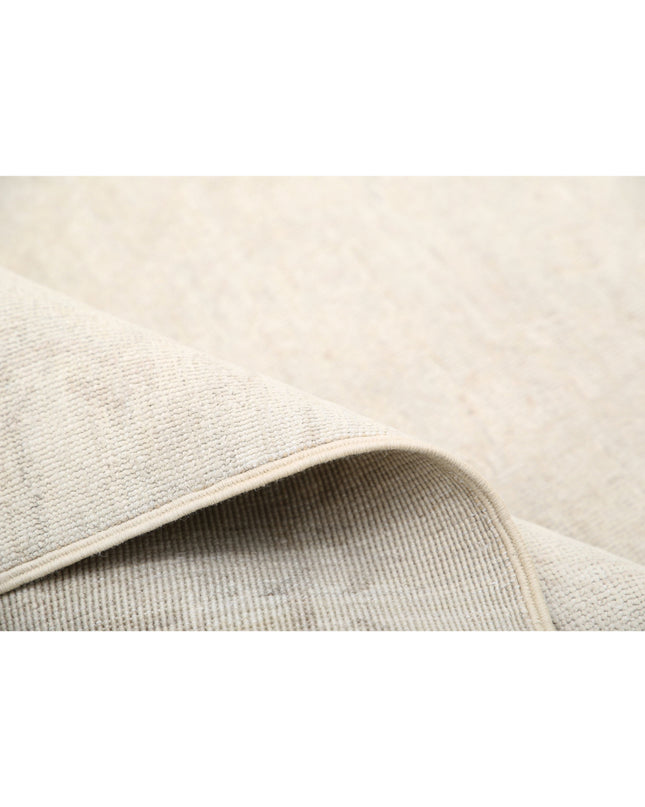 Serenity 5' 2" X 10' 6" Hand Knotted Wool Rug 5' 2" X 10' 6" (158 X 320) / Ivory / Wool