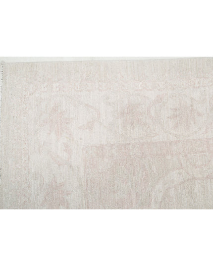 Serenity 5' 3" X 9' 9" Hand Knotted Wool Rug 5' 3" X 9' 9" (160 X 297) / Taupe / Wool