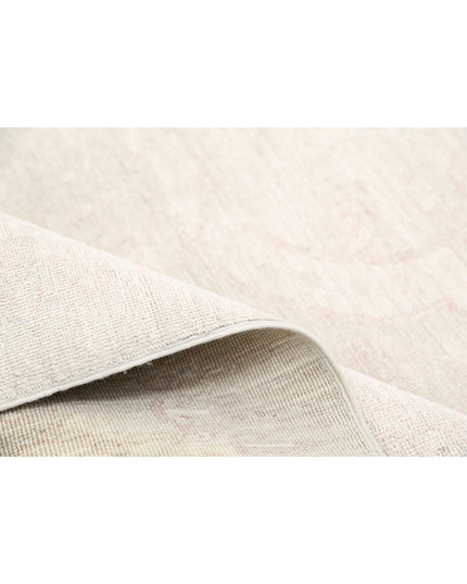 Serenity 5' 3" X 9' 9" Hand Knotted Wool Rug 5' 3" X 9' 9" (160 X 297) / Taupe / Wool