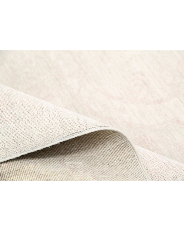 Serenity 5' 3" X 9' 9" Hand Knotted Wool Rug 5' 3" X 9' 9" (160 X 297) / Taupe / Wool