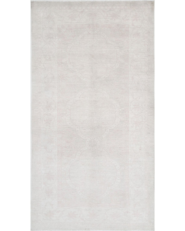 Serenity 5' 3" X 9' 9" Hand Knotted Wool Rug 5' 3" X 9' 9" (160 X 297) / Taupe / Wool