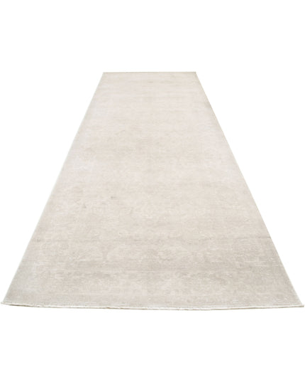 Serenity 4' 9" X 14' 2" Hand Knotted Wool Rug 4' 9" X 14' 2" (145 X 432) / Ivory / Wool