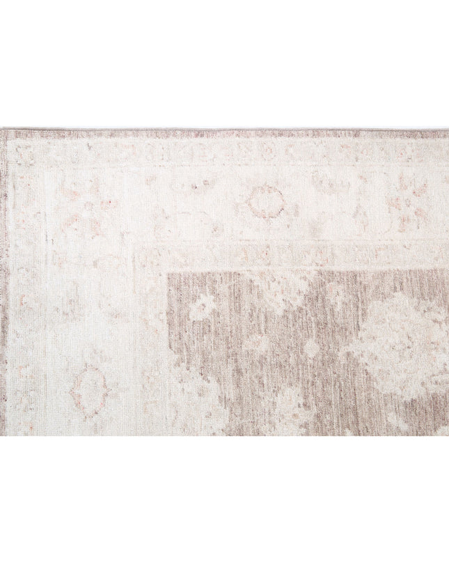 Serenity 5' 0" X 6' 5" Hand Knotted Wool Rug 5' 0" X 6' 5" (152 X 196) / Brown / Wool