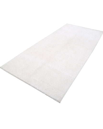 Serenity 4' 6" X 9' 6" Hand Knotted Wool Rug 4' 6" X 9' 6" (137 X 290) / Ivory / Wool