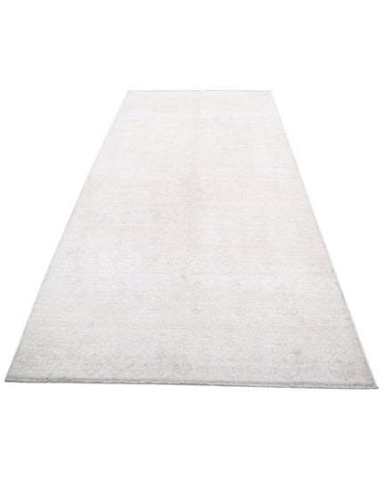 Serenity 4' 6" X 9' 6" Hand Knotted Wool Rug 4' 6" X 9' 6" (137 X 290) / Ivory / Wool