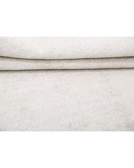 Serenity 4' 6" X 9' 6" Hand Knotted Wool Rug 4' 6" X 9' 6" (137 X 290) / Ivory / Wool