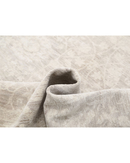 Serenity 6' 0" X 11' 5" Hand Knotted Wool Rug 6' 0" X 11' 5" (183 X 348) / Taupe / Wool