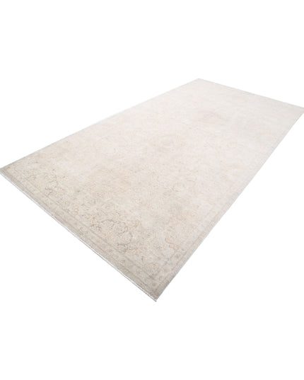 Serenity 6' 0" X 11' 6" Hand Knotted Wool Rug 6' 0" X 11' 6" (183 X 351) / Ivory / Wool