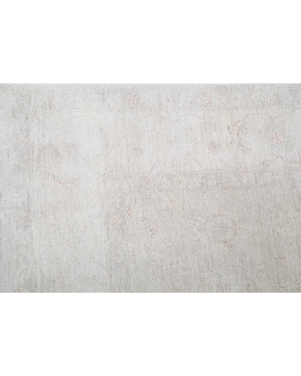 Serenity 5' 11" X 8' 4" Hand Knotted Wool Rug 5' 11" X 8' 4" (180 X 254) / Ivory / Wool