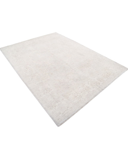 Serenity 6' 1" X 7' 11" Hand Knotted Wool Rug 6' 1" X 7' 11" (185 X 241) / Ivory / Wool