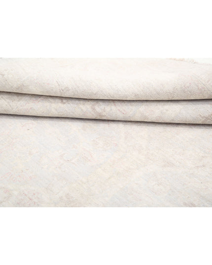 Serenity 6' 1" X 7' 11" Hand Knotted Wool Rug 6' 1" X 7' 11" (185 X 241) / Ivory / Wool