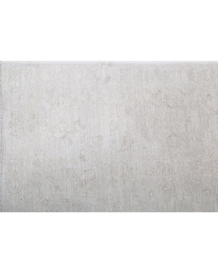 Serenity 5' 11" X 8' 5" Hand Knotted Wool Rug 5' 11" X 8' 5" (180 X 257) / Ivory / Wool