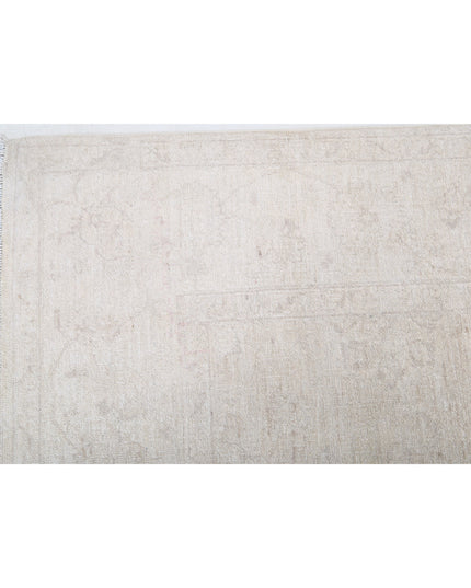 Serenity 5' 11" X 8' 5" Hand Knotted Wool Rug 5' 11" X 8' 5" (180 X 257) / Ivory / Wool
