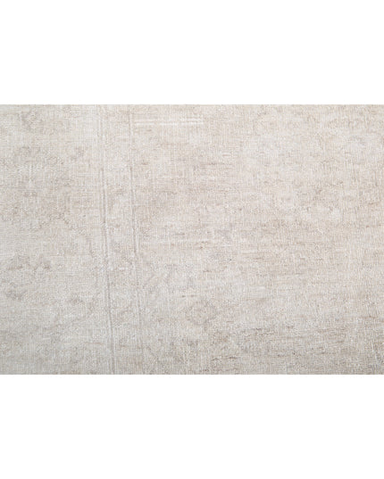 Serenity 5' 11" X 8' 5" Hand Knotted Wool Rug 5' 11" X 8' 5" (180 X 257) / Ivory / Wool