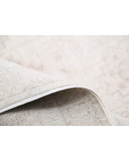 Serenity 6' 1" X 8' 6" Hand Knotted Wool Rug 6' 1" X 8' 6" (185 X 259) / Ivory / Wool