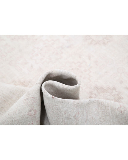 Serenity 6' 1" X 8' 6" Hand Knotted Wool Rug 6' 1" X 8' 6" (185 X 259) / Ivory / Wool