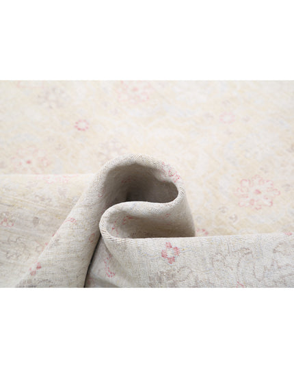 Serenity 6' 0" X 8' 6" Hand Knotted Wool Rug 6' 0" X 8' 6" (183 X 259) / Ivory / Wool