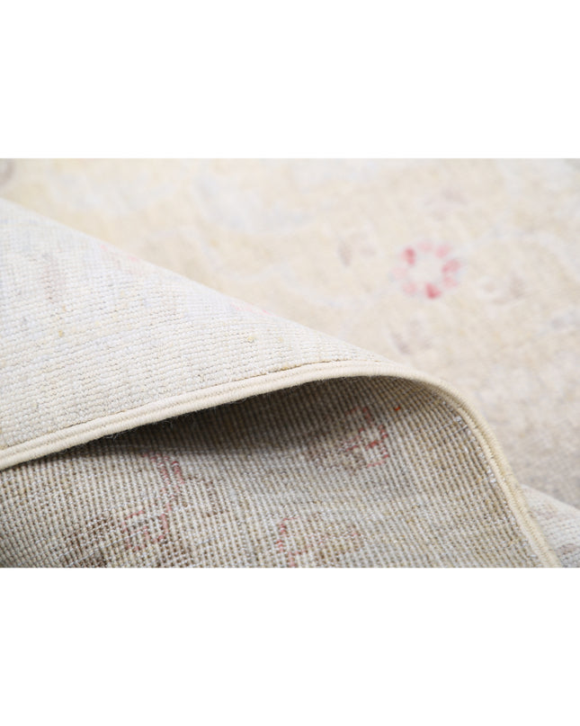 Serenity 6' 0" X 8' 6" Hand Knotted Wool Rug 6' 0" X 8' 6" (183 X 259) / Ivory / Wool