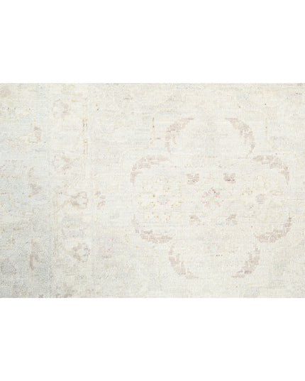 Serenity 6' 2" X 8' 3" Hand Knotted Wool Rug 6' 2" X 8' 3" (188 X 251) / Ivory / Wool