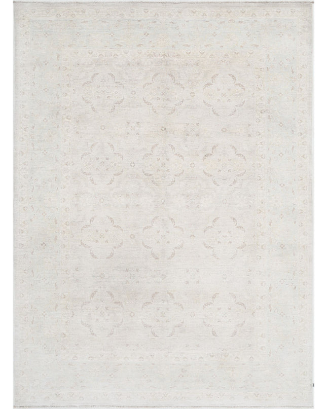 Serenity 6' 2" X 8' 3" Hand Knotted Wool Rug 6' 2" X 8' 3" (188 X 251) / Ivory / Wool
